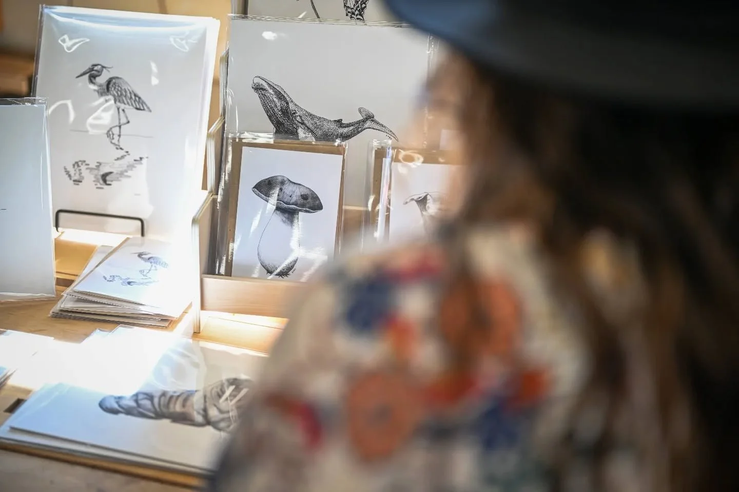Creativity is always on display at the @sunnylandstomp 👩&zwj;🎨 Forever in awe of all of our talented neighbors ✨ Do you have a skill to share with the community? We want to see it. Display your creativity at your very own Stomp Stop and sign up to 