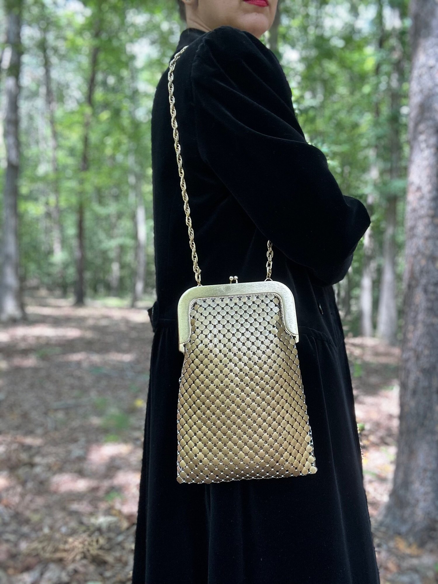 hiting and Davis Large Gold Mesh Shoulder Bag — Noble Vintage Clothier