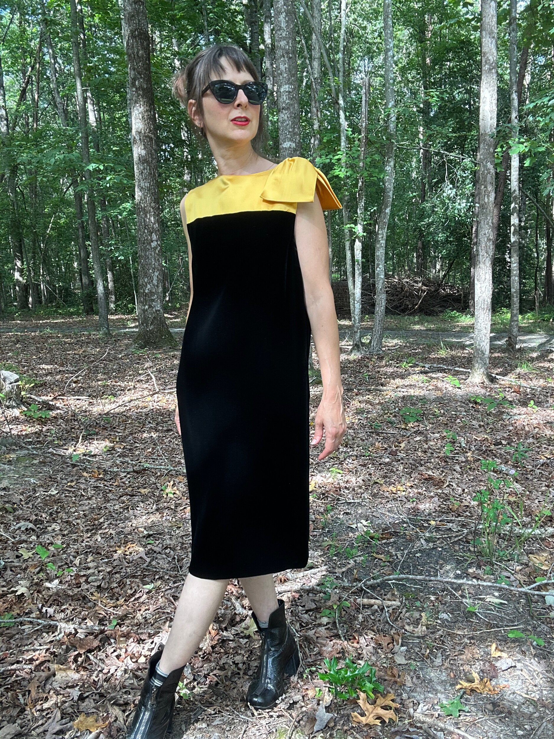 1980s Nina Ricci Haute Boutique Velvet Dress
