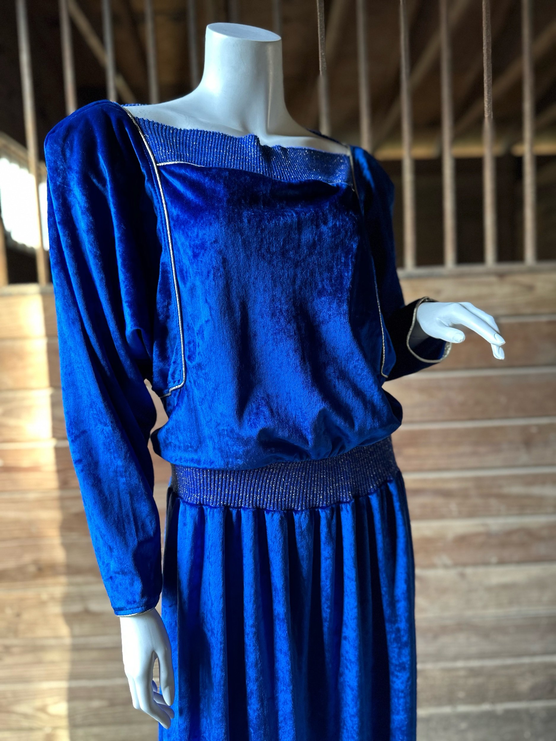 1980s Oscar De La Renta For Swirl Velour Dress