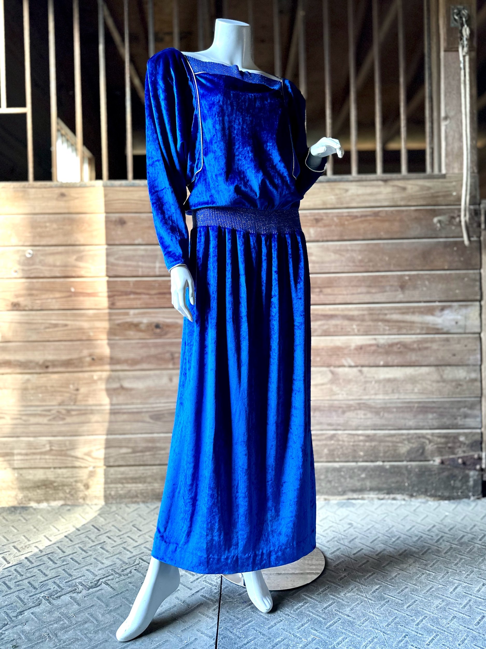 1980s Oscar De La Renta For Swirl Velour Dress