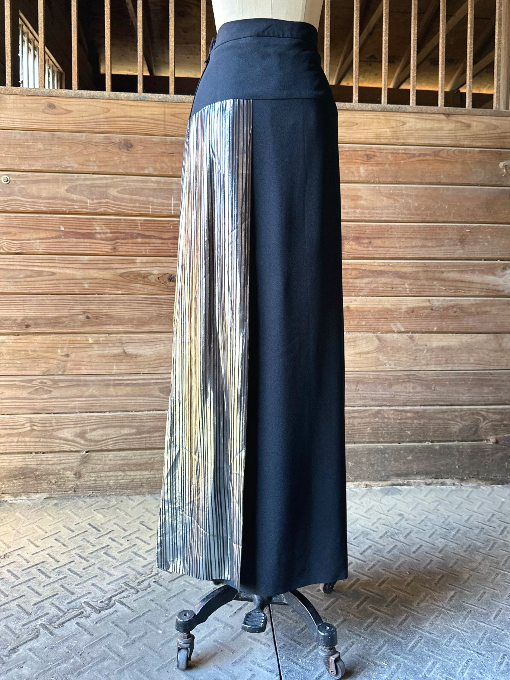 1970s Travilla High Slit Rayon Crepe and Lamé Skirt