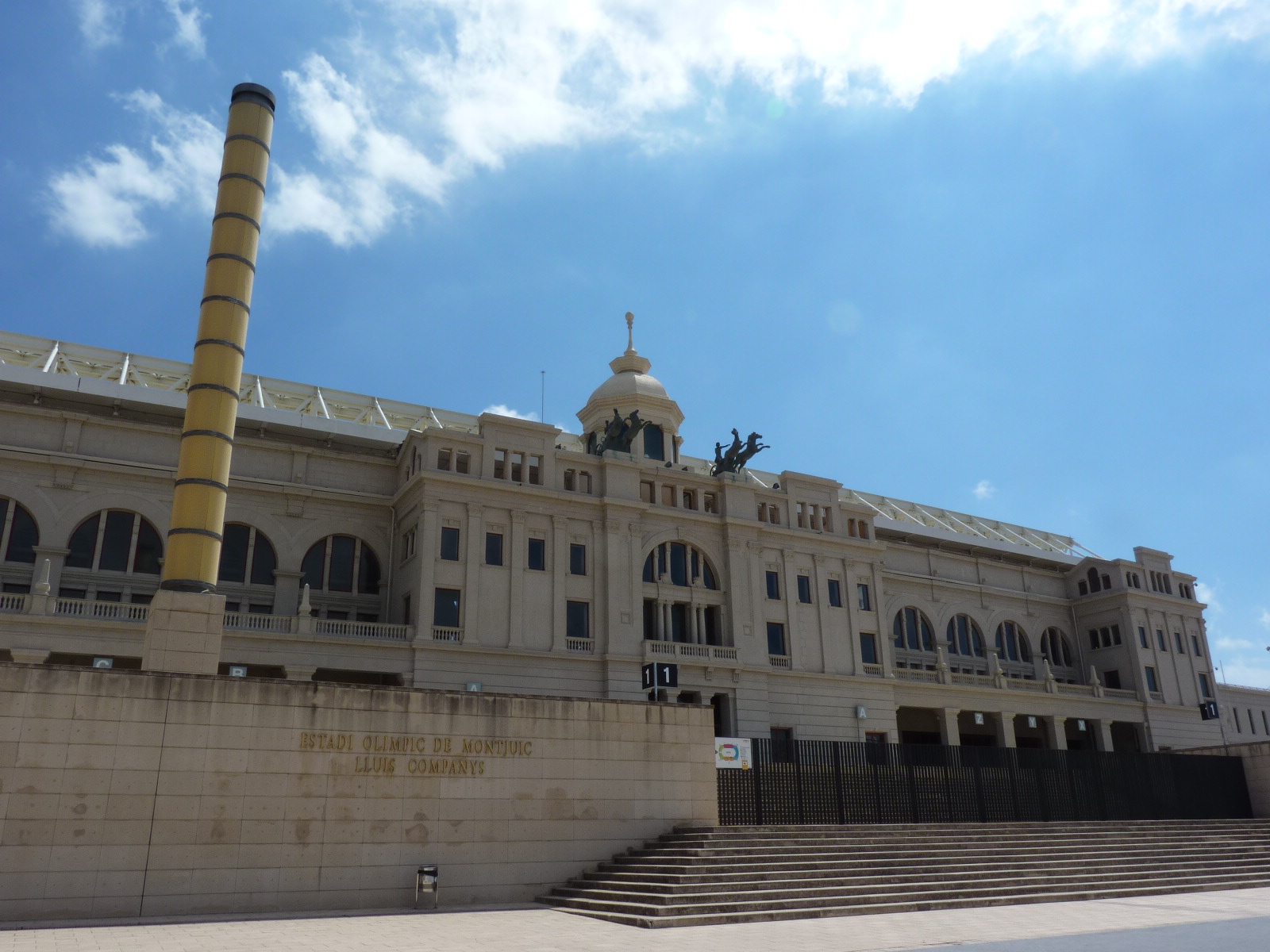 Barcelona-Olympic-Stadium.jpg