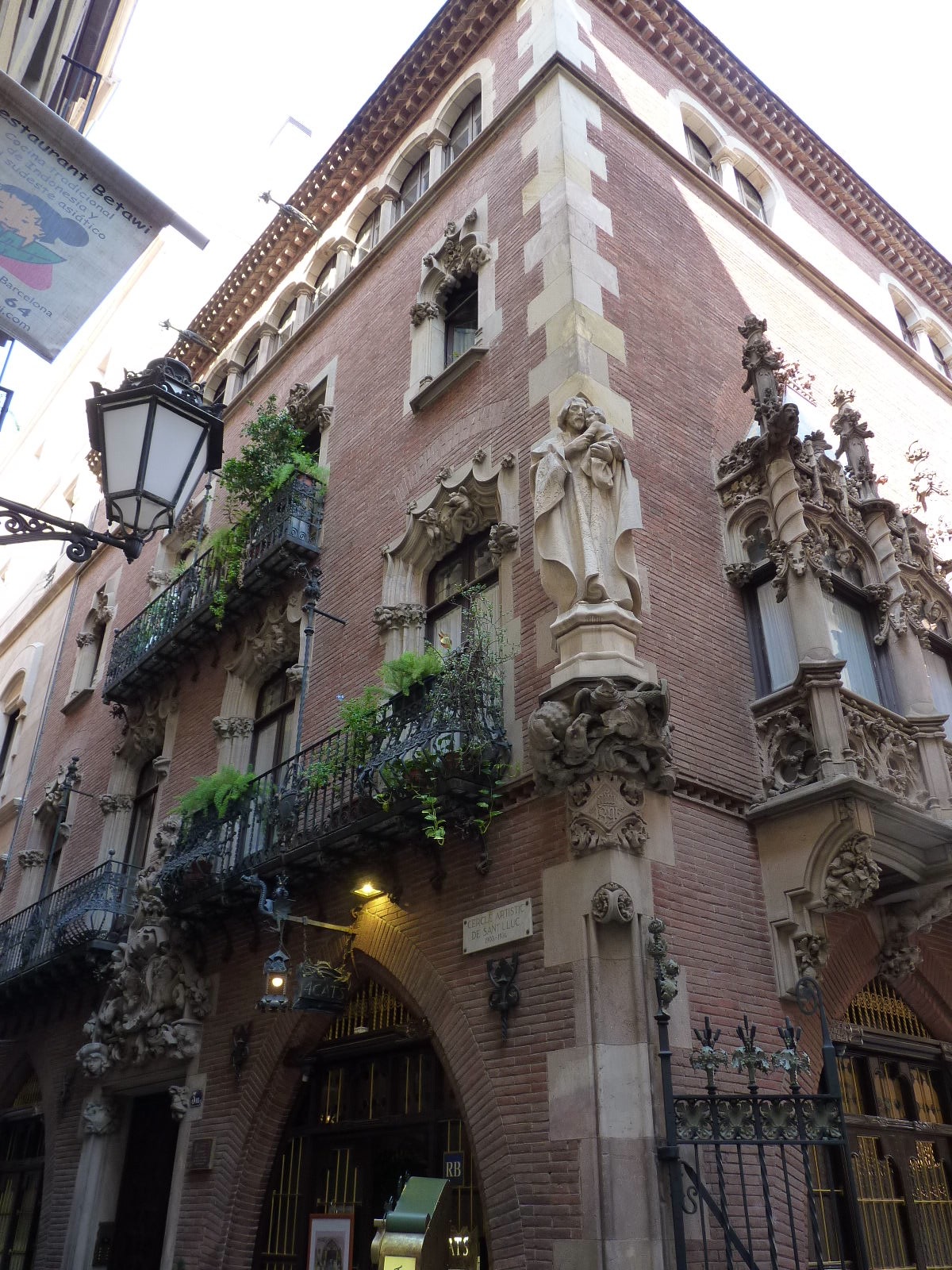 More-Barcelona-Architecture.jpg