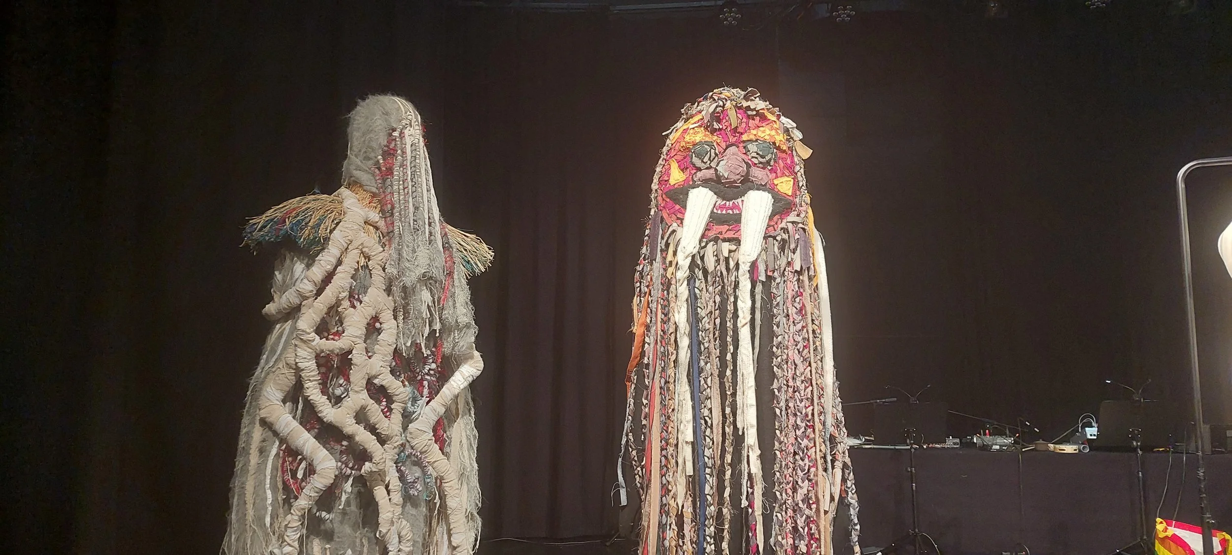 Bird of our Happiness / Boldogságunk Madara (premier)