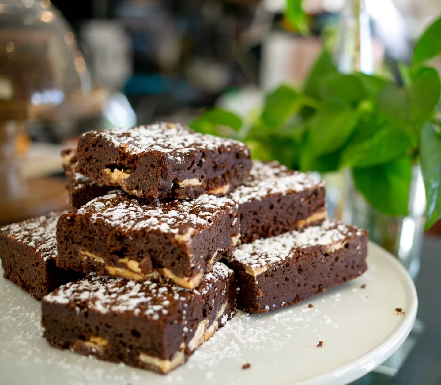 Nothing's better than one of our house made triple choc brownies to get you through your week 
.
.
.
.
#gillstcafe #mosmanpark #breakfast #brunch #brownies #chocolate #perthisok #urbanlistperth