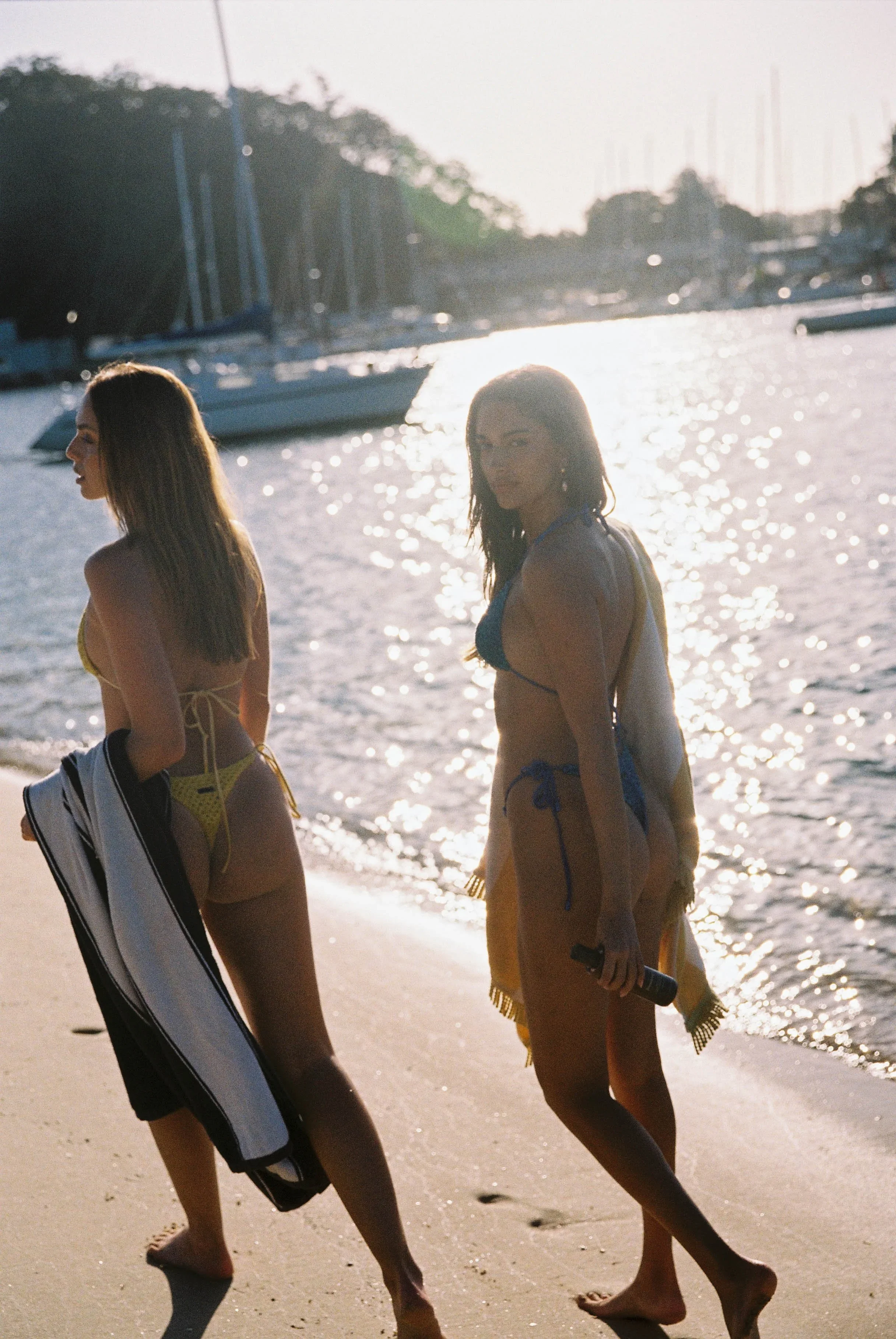@em_hedley+@kushileggo-from@scoopmanagement-photo@ofoliver-clontarf-sydney-beach-editorial-photoshoot-70.webp