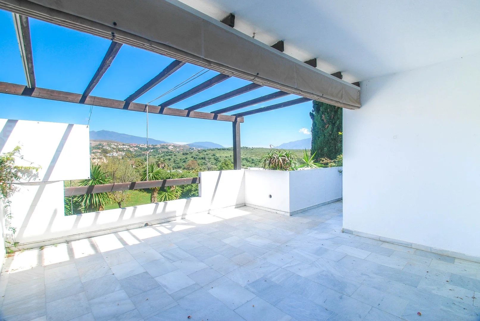 SOLD Apartment Jacarandas de Bel Air Estepona — TOP AGENT ALFONSO LACRUZ REAL ESTATE AND