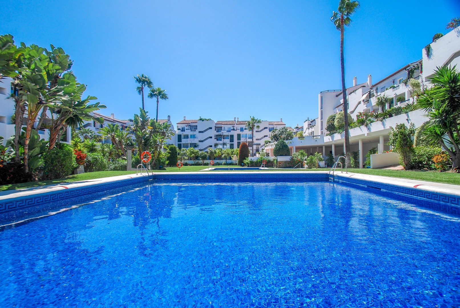 SOLD Apartment Jacarandas de Bel Air Estepona — TOP AGENT ALFONSO LACRUZ REAL ESTATE AND