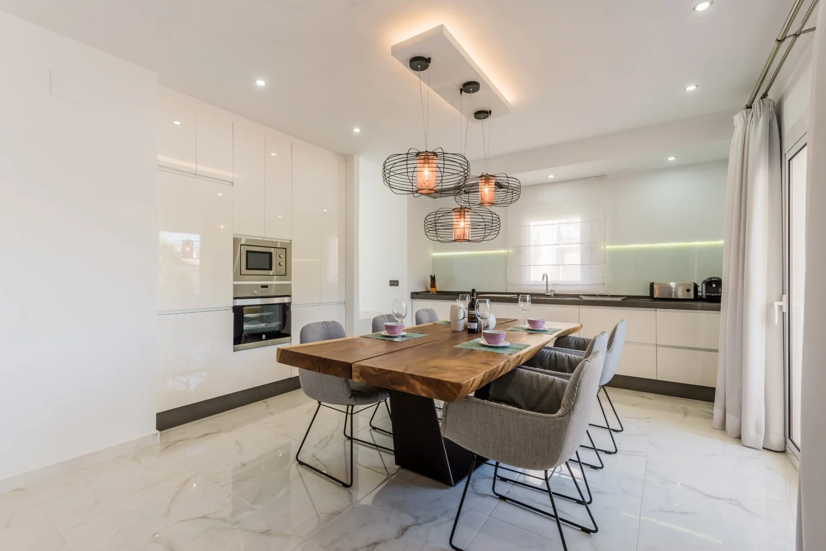 Penthouse Andalucia del Mar — TOP AGENT ALFONSO LACRUZ REAL ESTATE