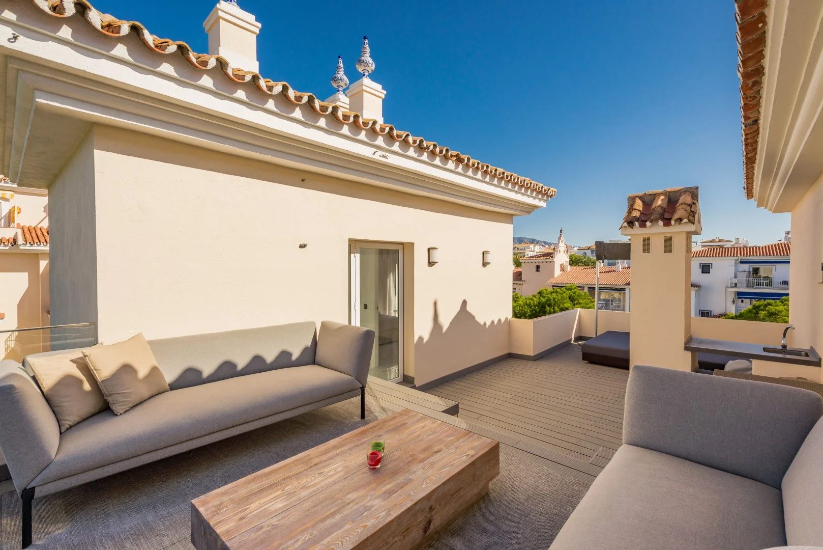 Penthouse Andalucia del Mar — TOP AGENT ALFONSO LACRUZ REAL ESTATE