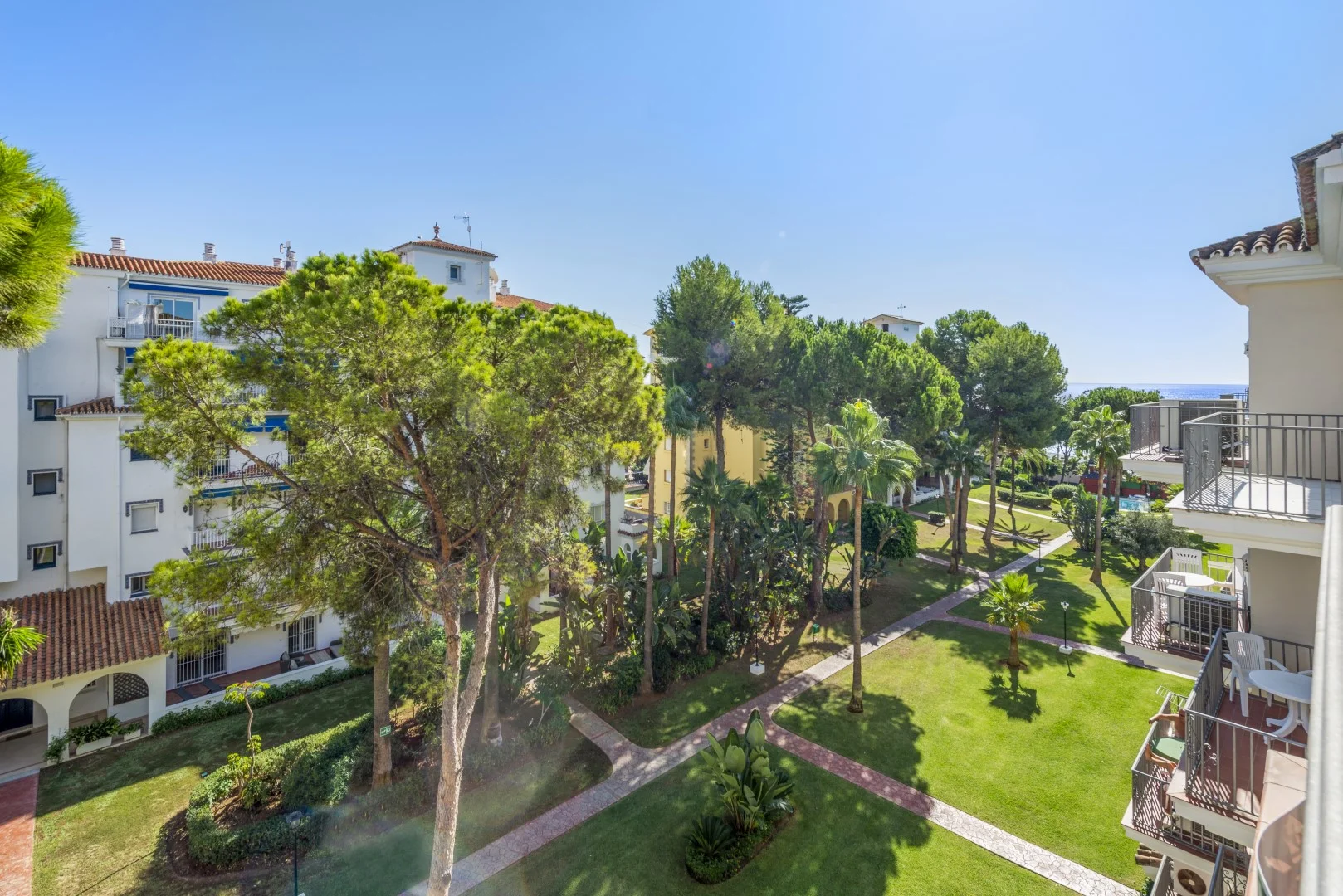 Penthouse Andalucia del Mar — TOP AGENT ALFONSO LACRUZ REAL ESTATE