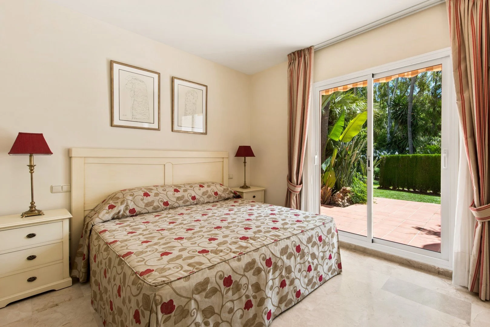 Soto de la Quinta I, bloque 4, bajo der — TOP AGENT ALFONSO LACRUZ REAL ESTATE AND PROPERTIES