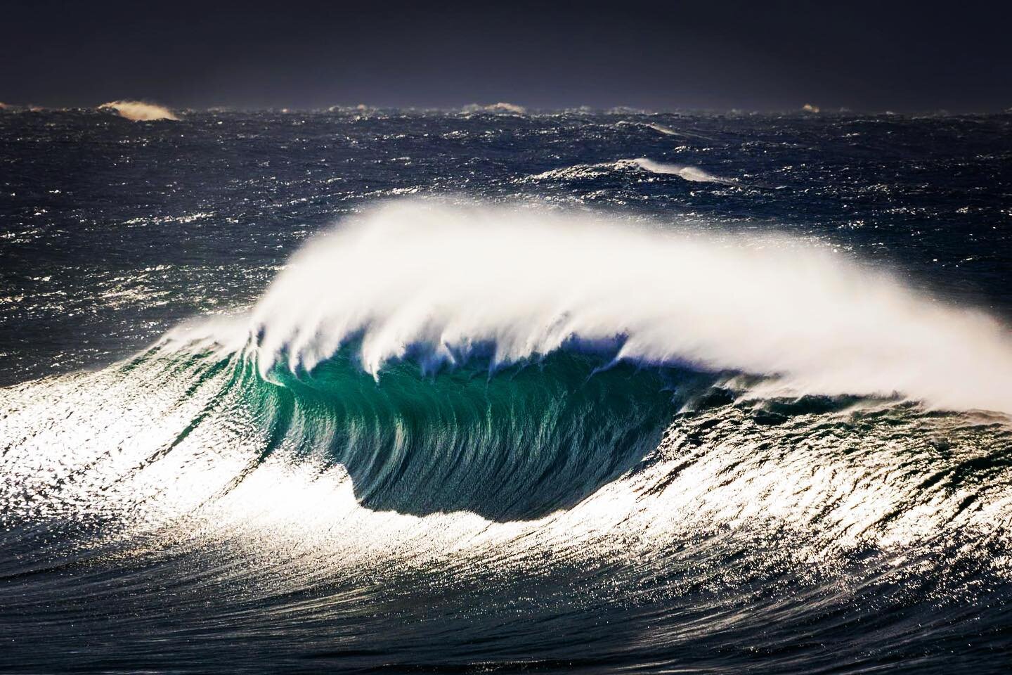 Wedding Cake Island. 8.5.23
.
.
.
.
.
@canonaustralia #weddingcakeisland #coogee @surfline_aus #surfing #sydney @sunburntmess.surf @surfersjournal #swell #australia @photokingprolab #surfinglife #ocean #swell @surfersjournal #photooftheday @stab #sur