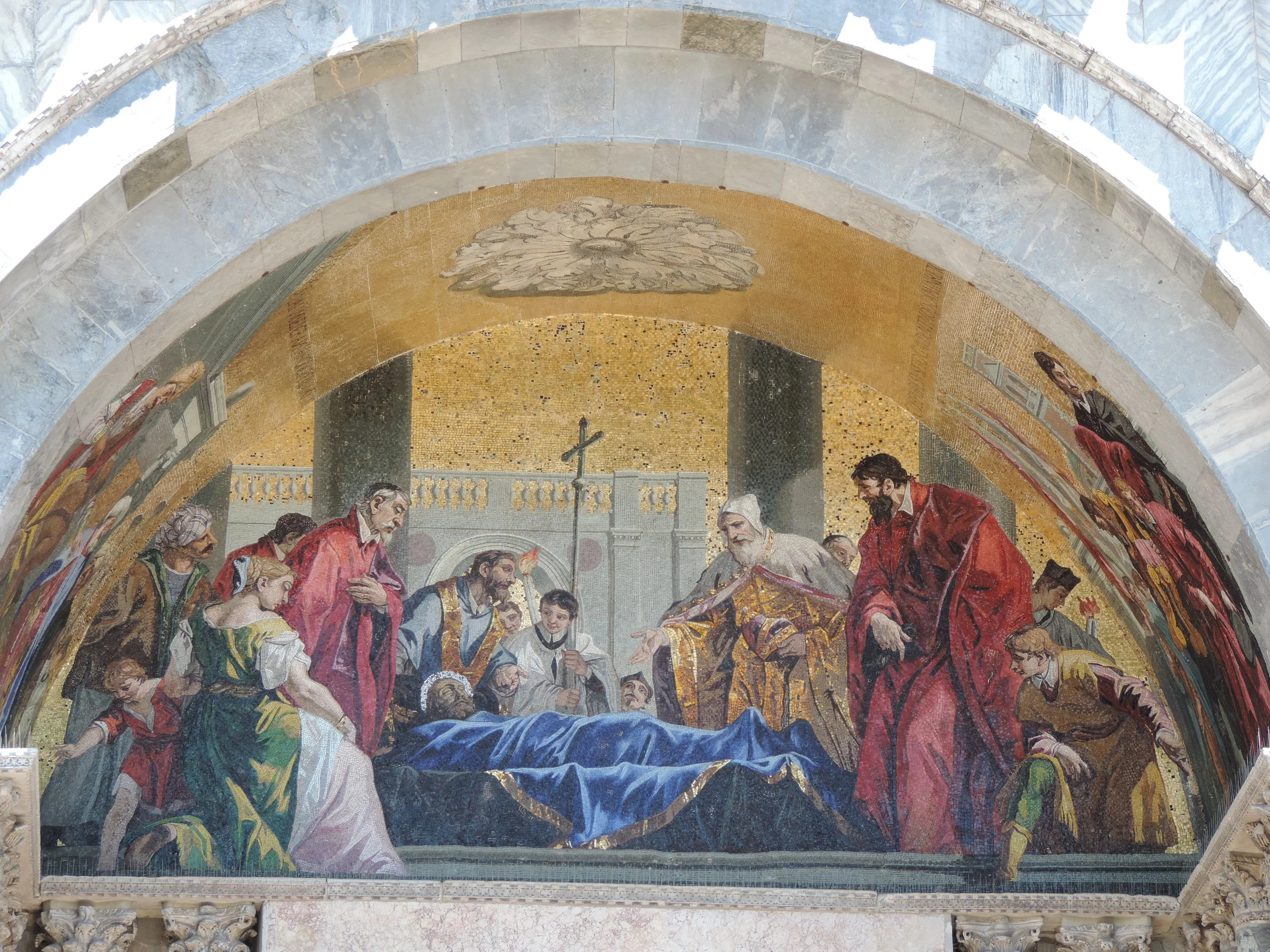 Religious imagery on the facade of the Basilica