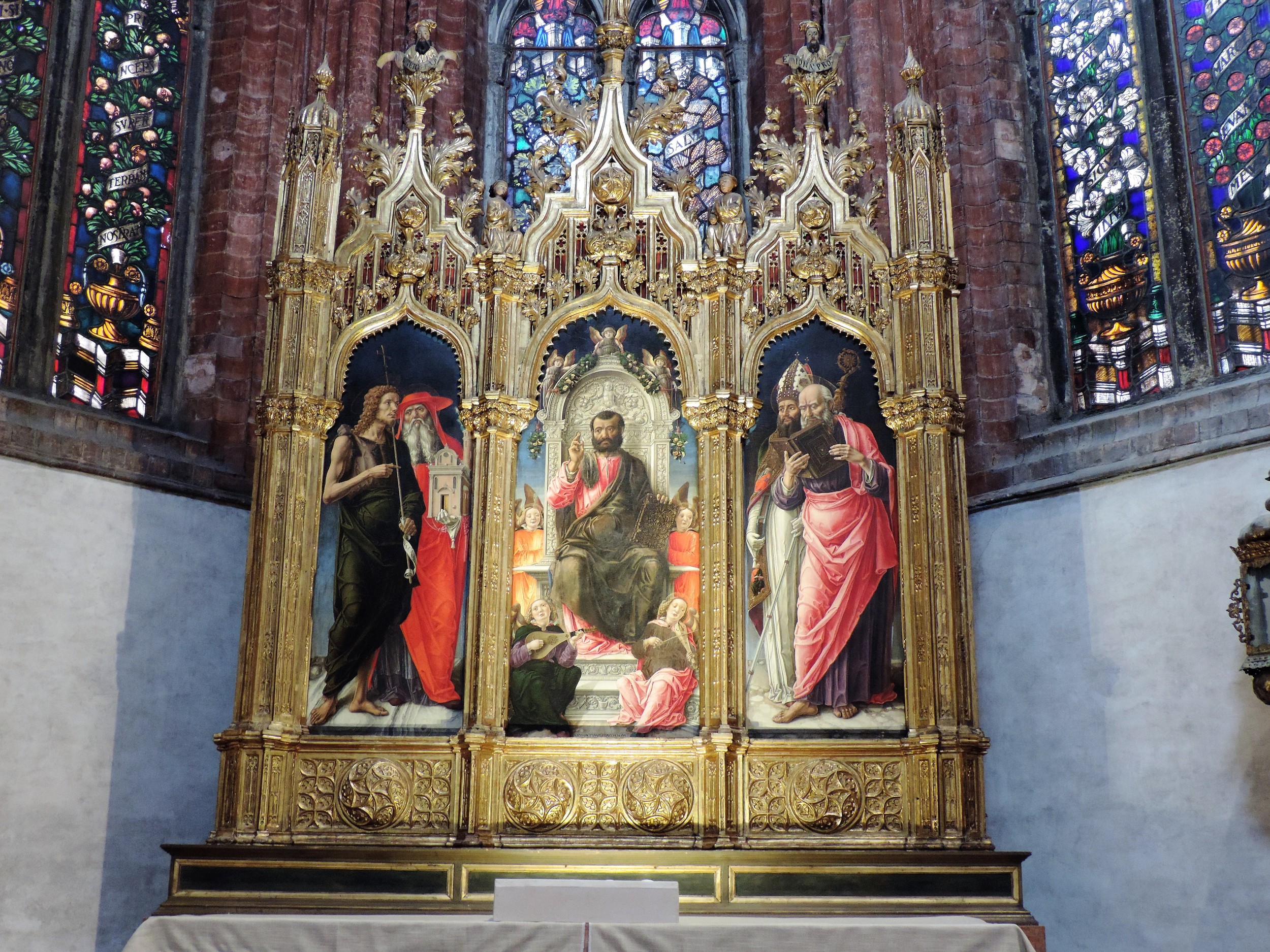 Inside Santa Maria