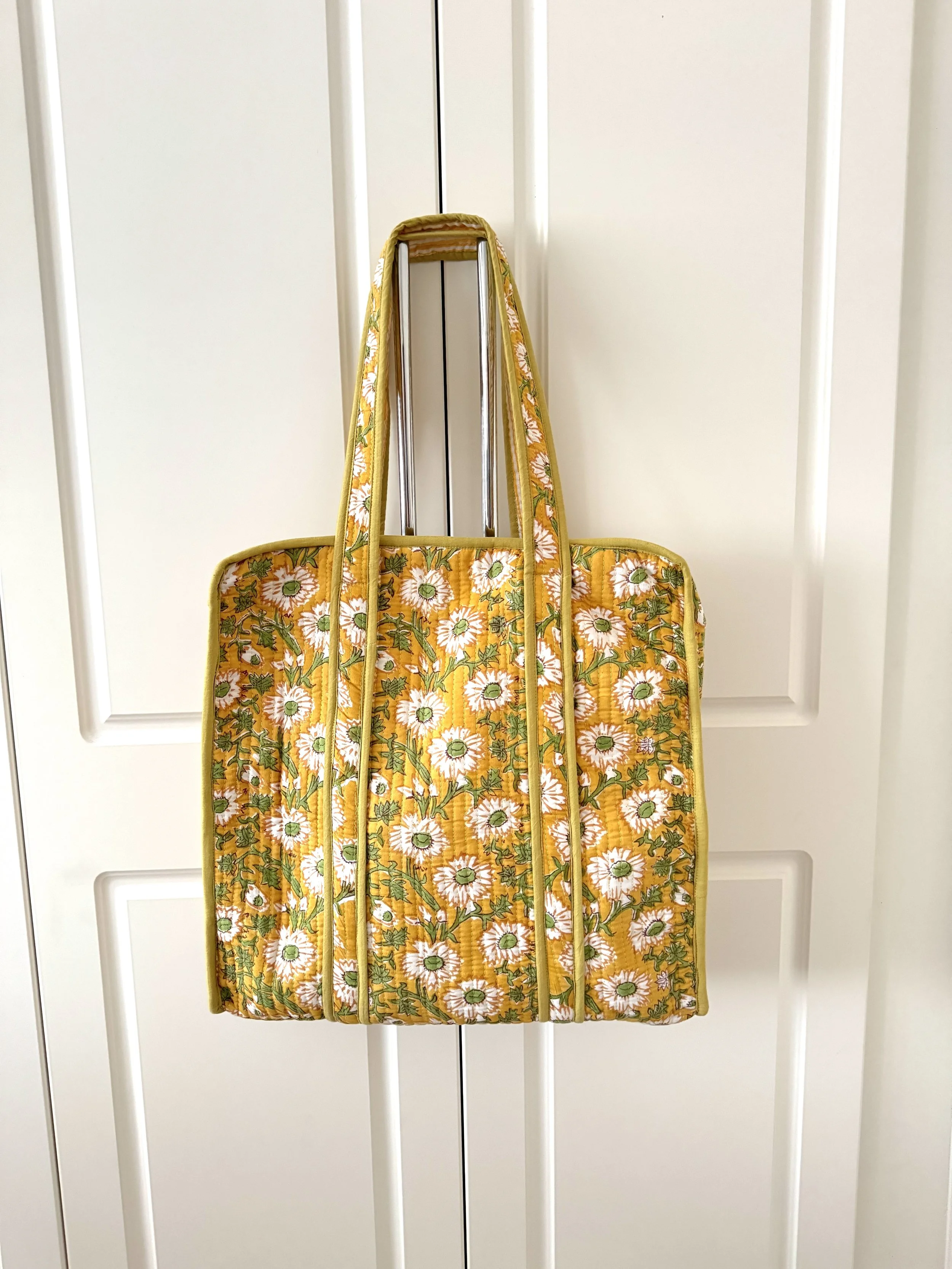 yellow-daisy-tote-bag.jpeg