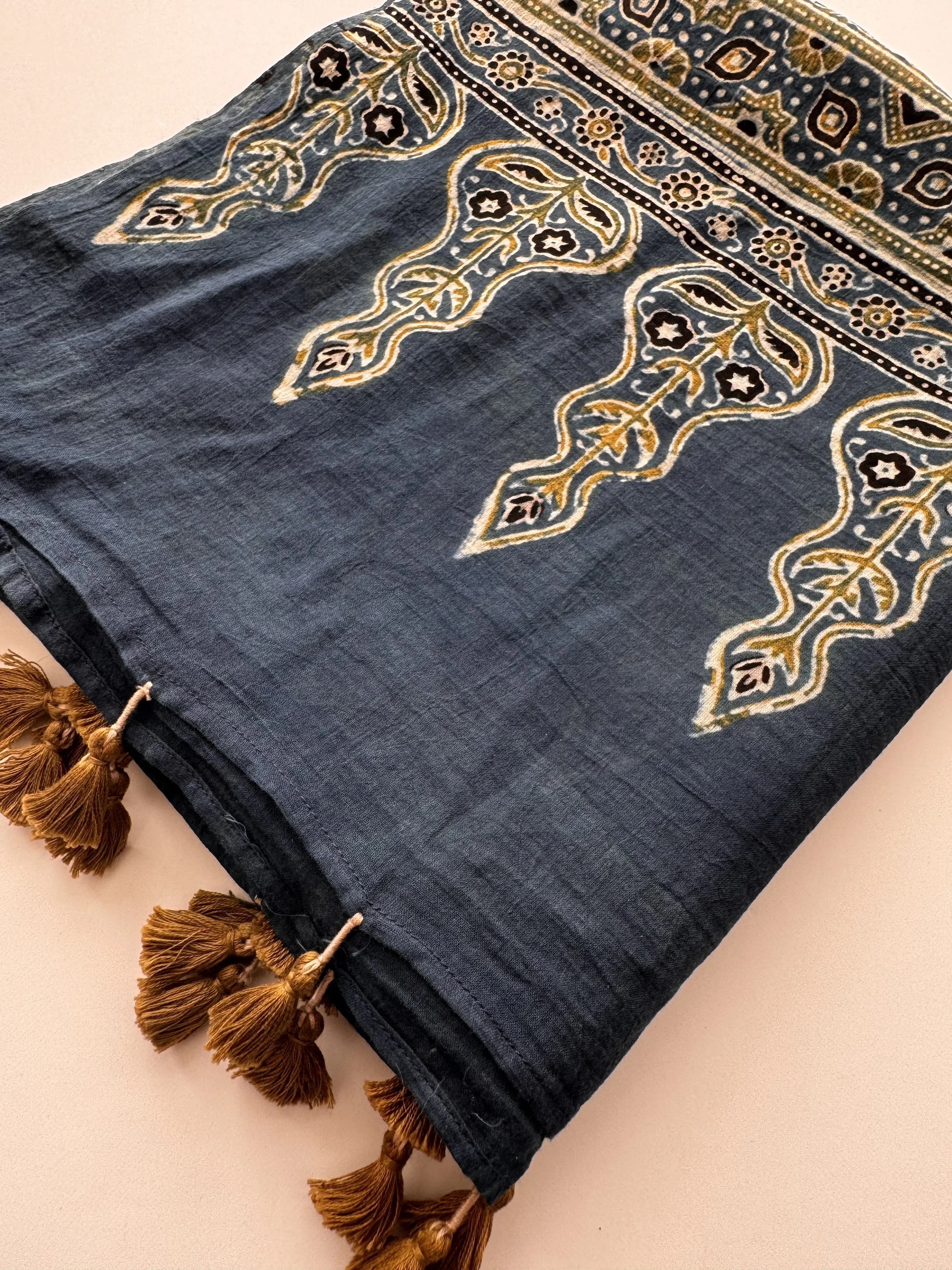Ajrakh-cott-n-scarf.jpeg