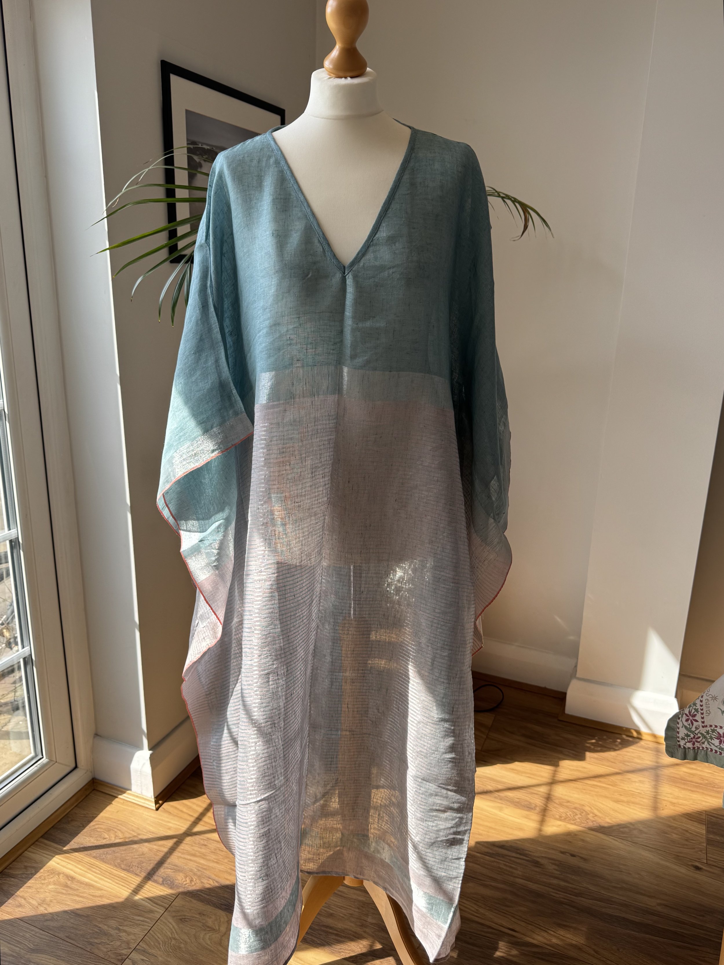semi-sheer-linen-kaftan-blue-pink-silver.jpeg