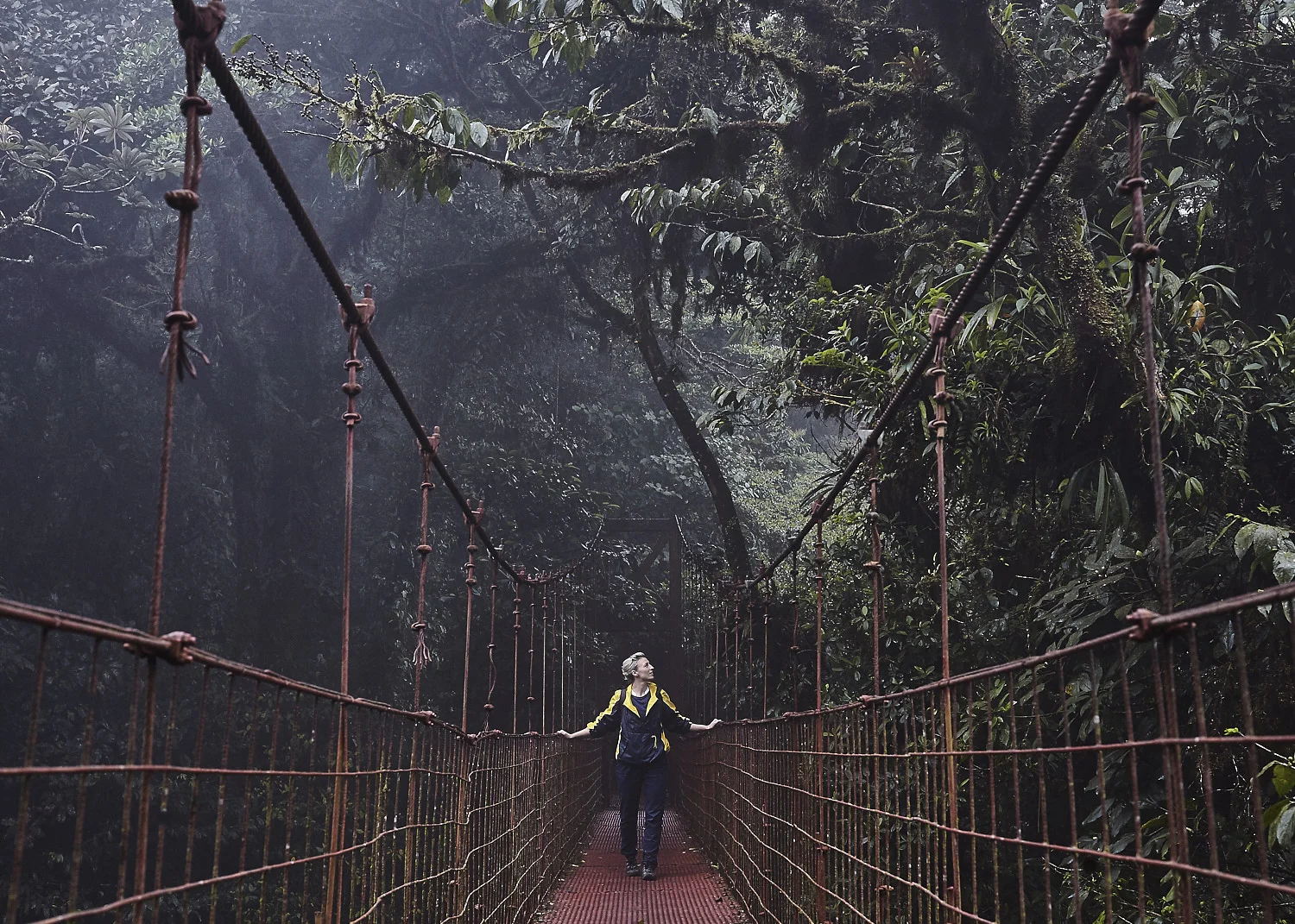Girl-Travelling-Colombia-Alone-Wanderlust-1.jpg