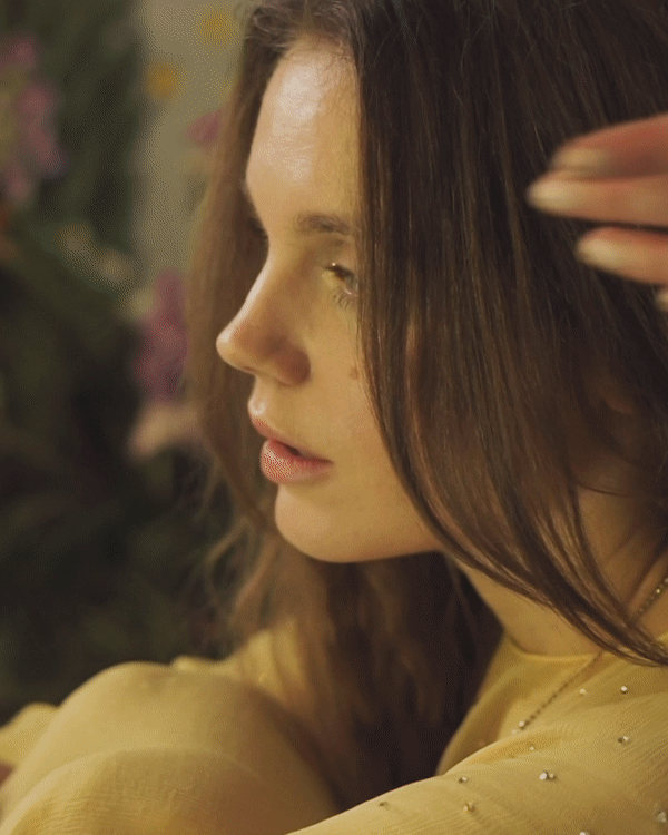 Campaign video for Tereza VU. new lingerie collection presented at MBPFW. Directed and concept creation - Lucie Desmond Set Design - BLOM flowers Camera Michal Kupec and Lucie Desmond Make up - Tereza Kramlová Model Bára Něžná