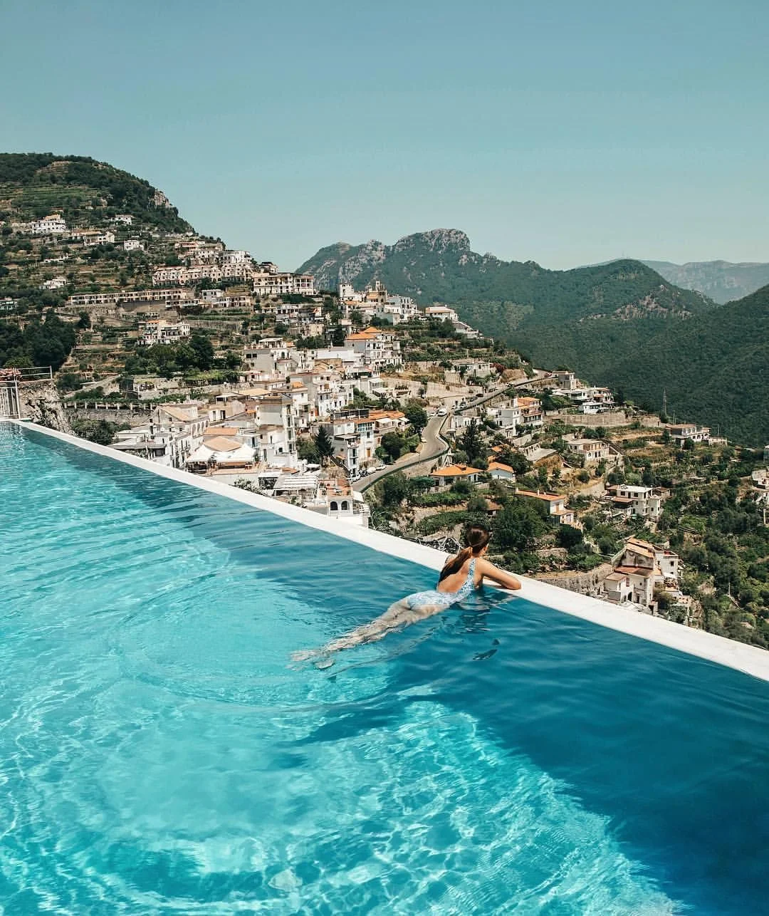 https://images.squarespace-cdn.com/content/v1/570b8bfbb09f959184e73ed1/1561371507098-8L7Q7KCO2L4JNCG0UMZ9/belmondhotelcaruso.jpg?format=2500w