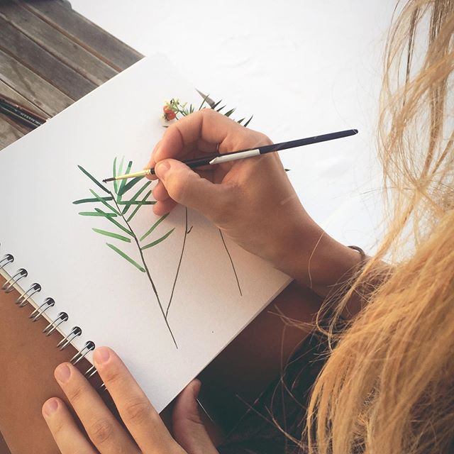 While travelling I always try to make some aquarelle sketches of the local flora
.
.
.
#handpainted #watercolor #nature #plant #botanicaldesign #homerecor #womanmakers #aquarela #botanicillustration #waterpainting #homedecor #aquarel #waterverf #belg