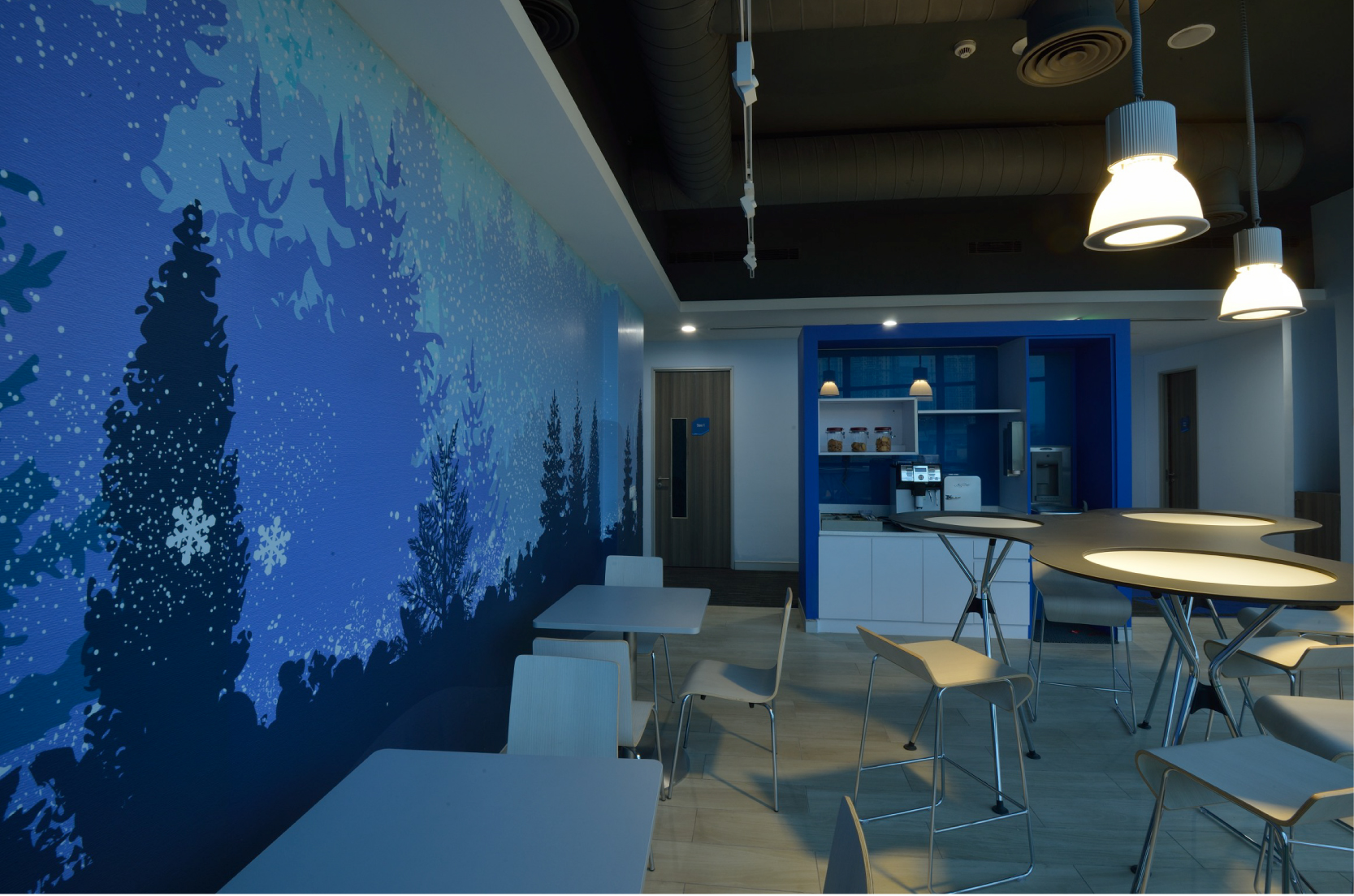 Cairn Corporate Office_Branded Spaces_Elephant Design_7.jpg