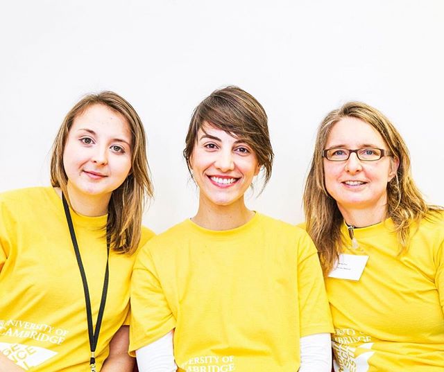 Charlotte, Luisa and Claudia at the #cambridgesciencefestival 2016. Talking #fractures #3dprinting and #implants #cambridgevetschool