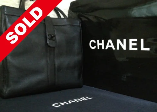 CHANEL Black Calf skin Leather CC Turn Lock 12 Executive Cerf Tote Bag