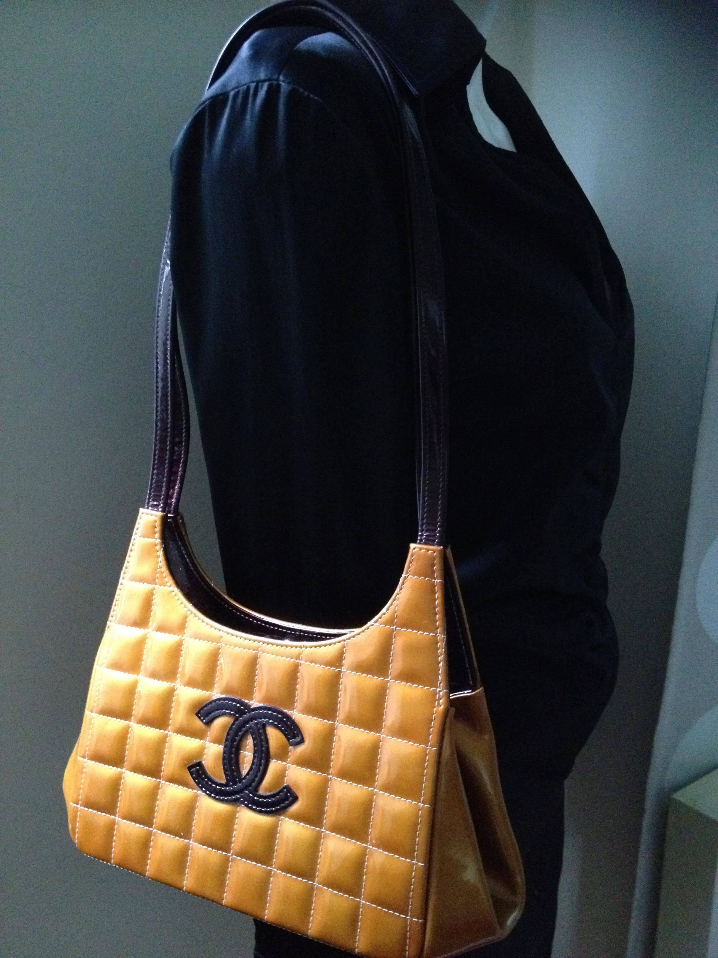 side-chanel-bag 002.jpg
