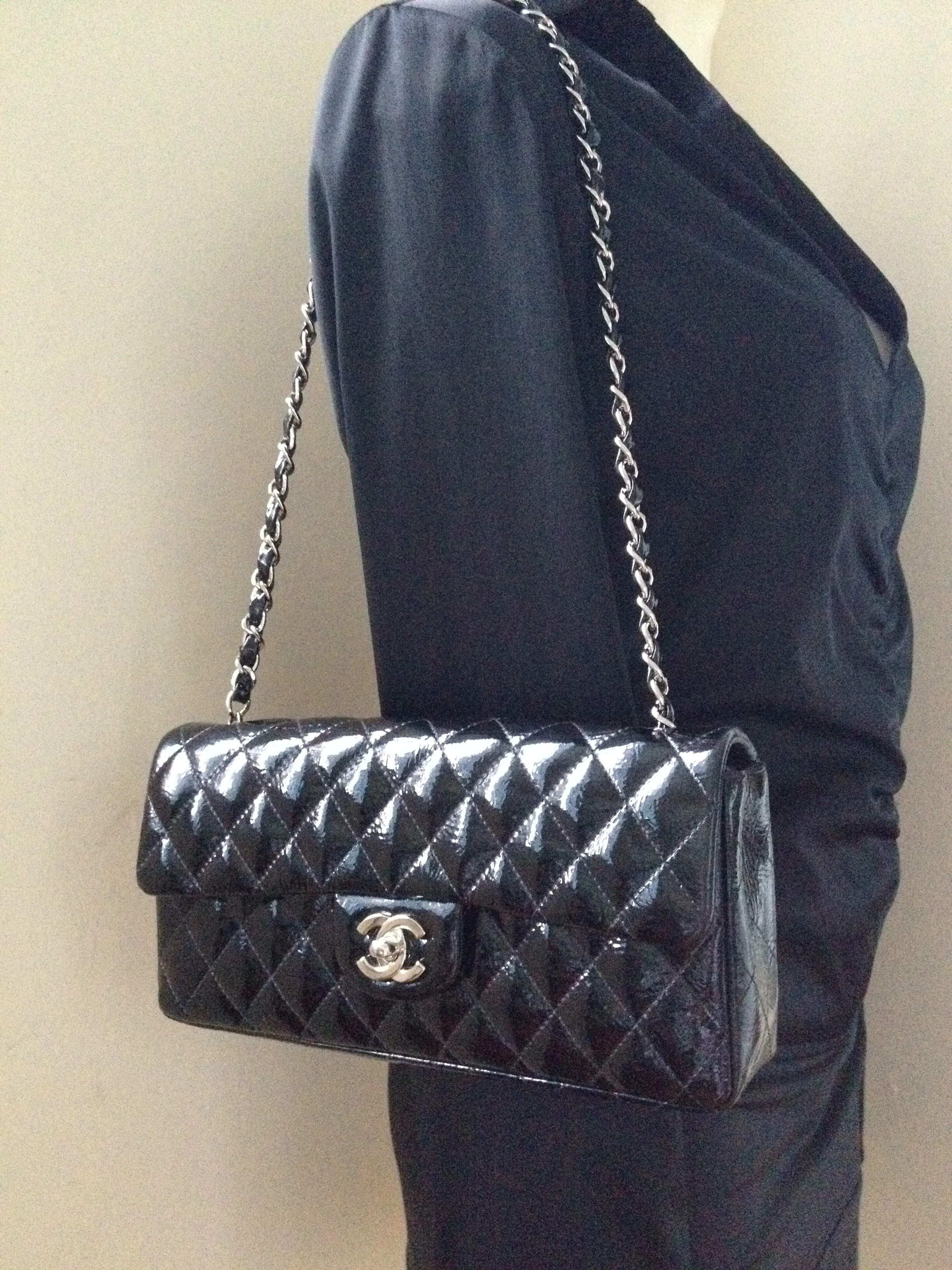 side-chanel-bag 001.jpg