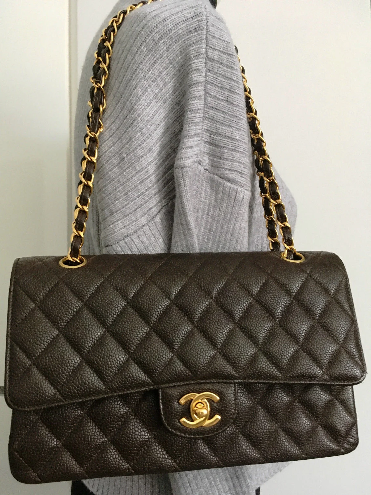 chanel classic 10