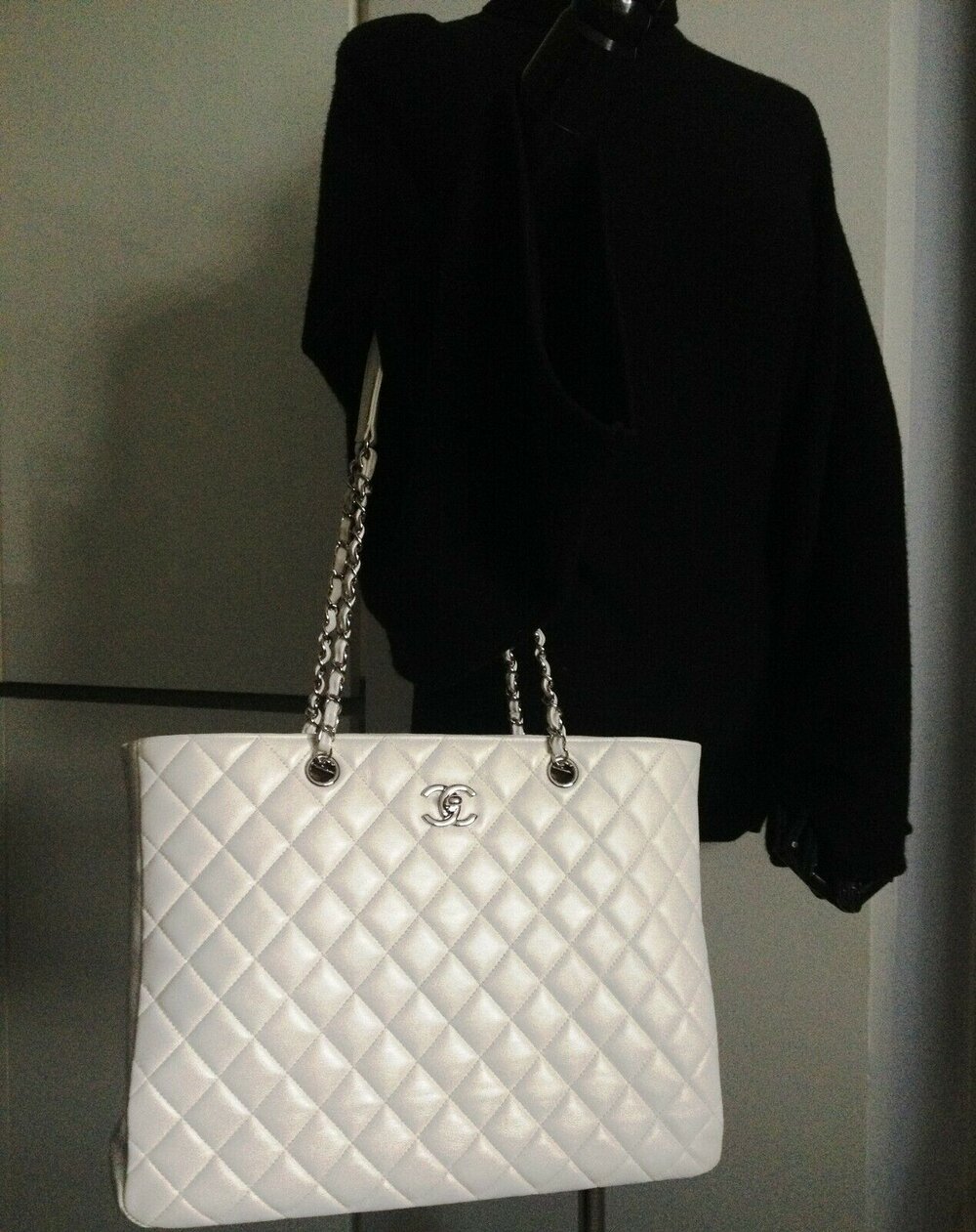 FULL SET CHANEL Ivory White Calf Leather Silver Chain 2017 Classic Shopping  Tote - My Dreamz Closet