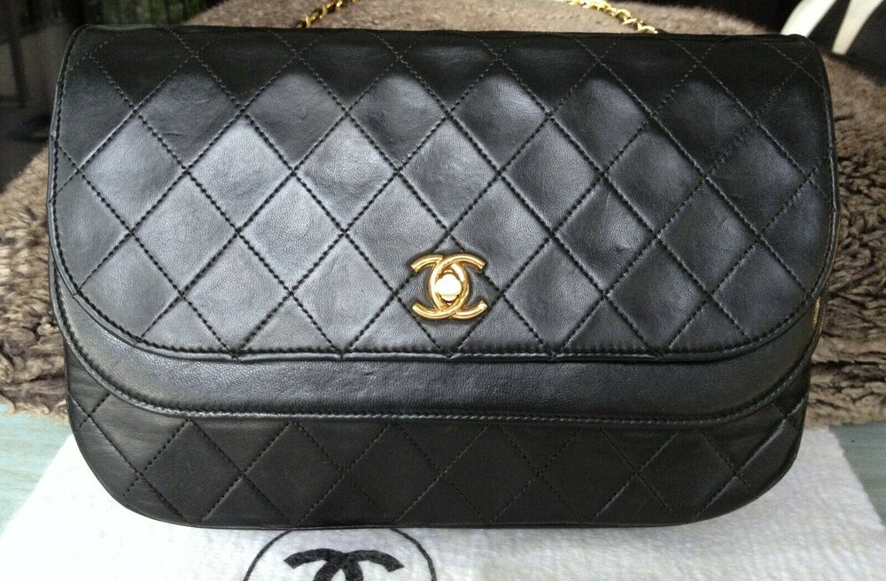 Chanel Black Flap Clutch Bag – The Closet
