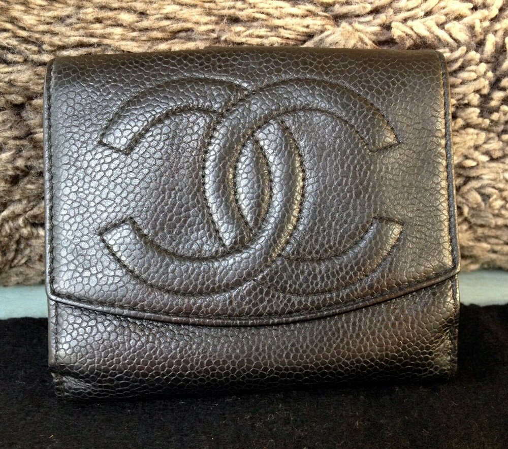 Classic CHANEL Black Caviar Leather Bi Fold 5 Small Wallet with