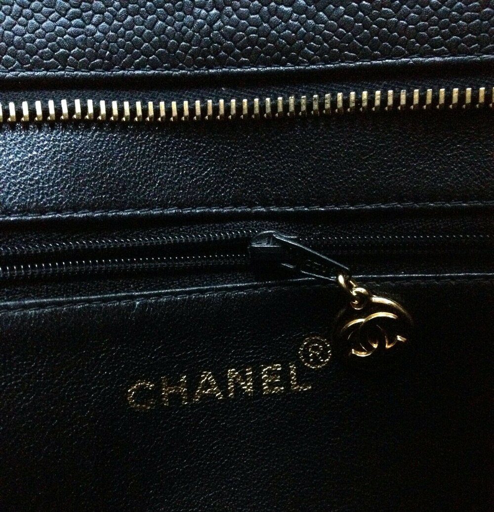 FULL SET CHANEL Classic Black Caviar Leather Big CC 24K Gold Medallion Tote  bag - My Dreamz Closet