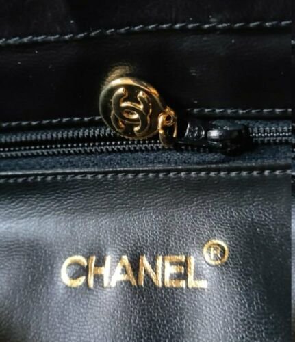 Chanel Milk Tea Big CC Turnlock Caviar Tote 24k Gold Hardware –  como-vintage