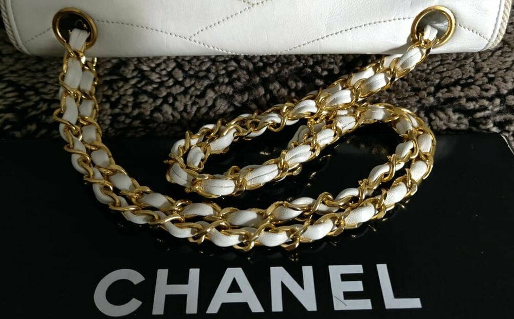 OFV 20210526 Vintage Chanel black lamb 2.55 double flap chain