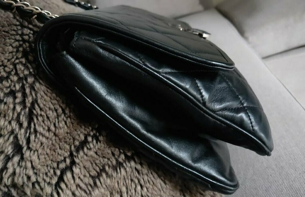 CHANEL Classic Black Quilted Calfskin Big CC 2 Way Silver Chain Maxi Flap  Bag - My Dreamz Closet