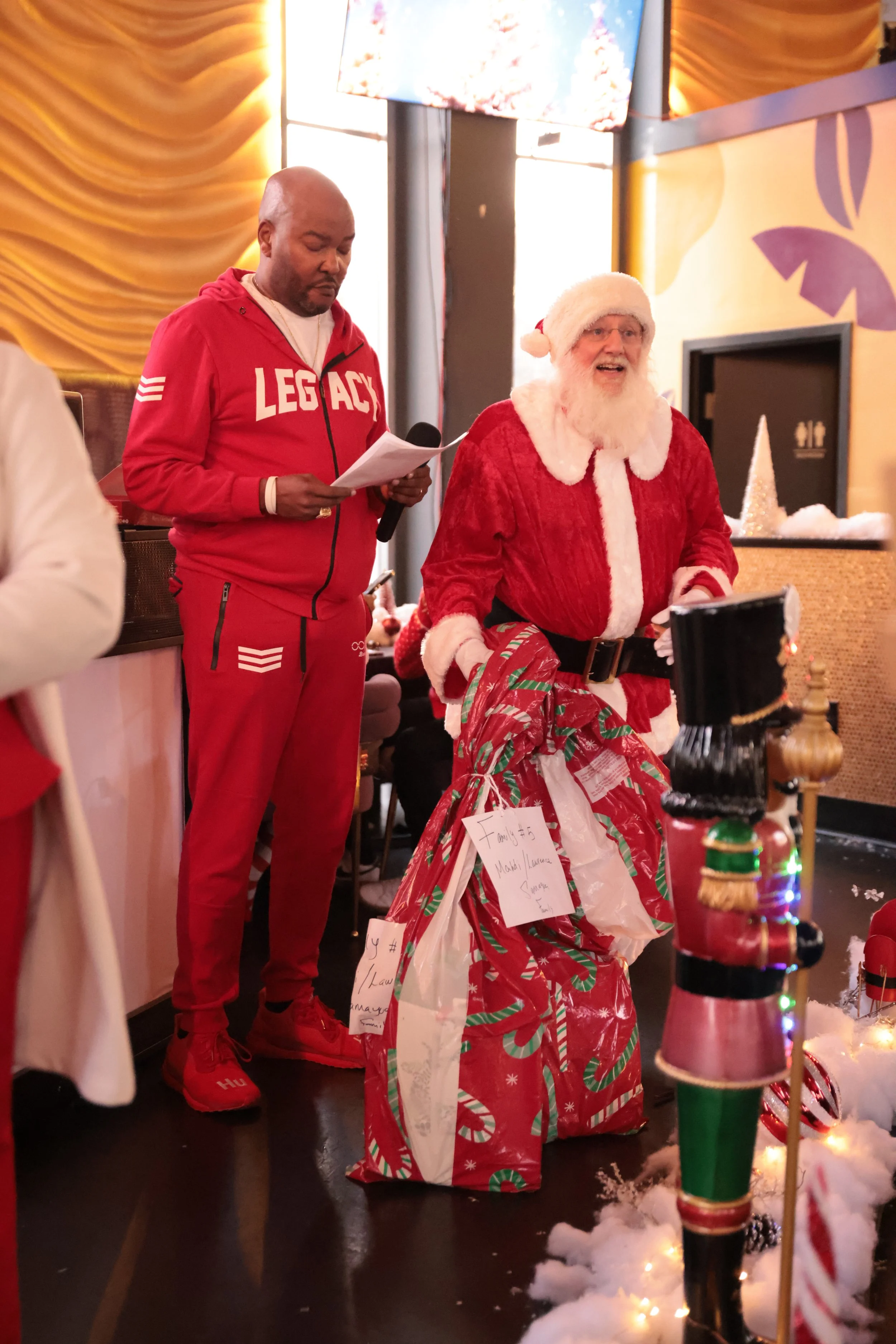 ryan-cameron-foundation-holiday-greathouse-trial-law-photo-07-aoagwllc-event-pr-2024.JPG