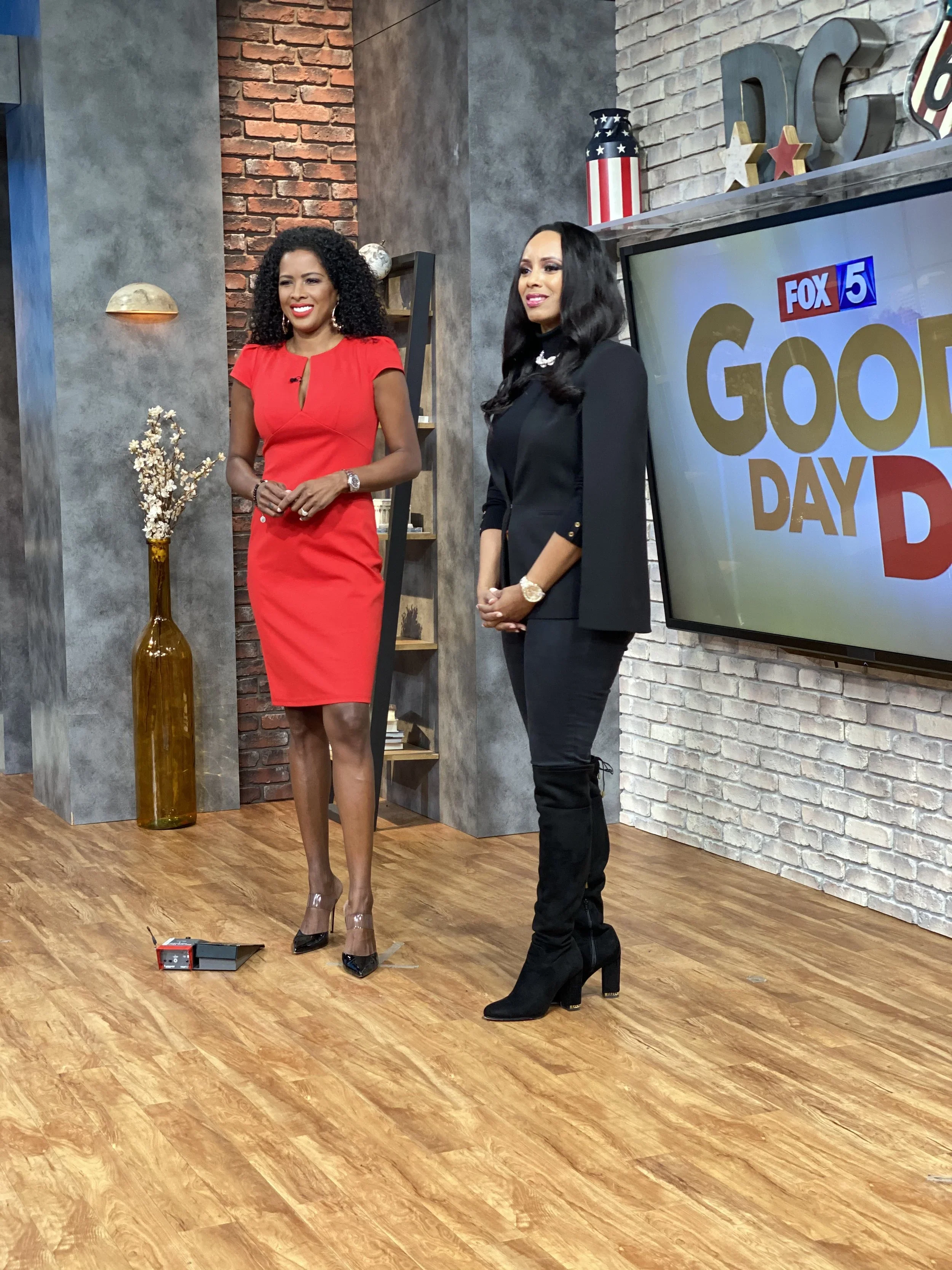 raquel-riley-thomas-fox5-atlanta-beauty-and-fashion-expert-aoagwllc-show-and-fashion-september-2022.webp