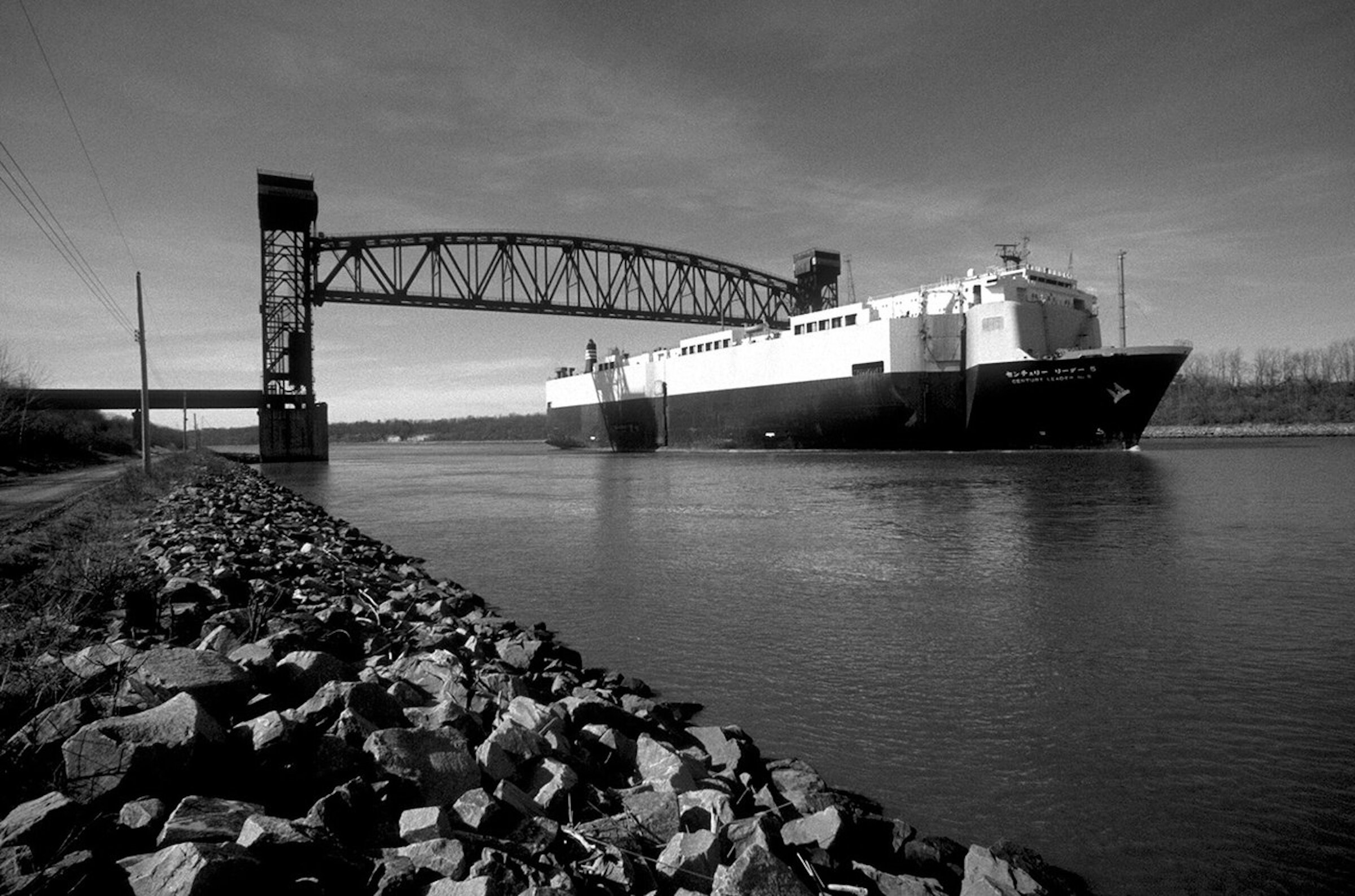 ChesapeakeDelaware_Canal_Lift_Bridge.jpg