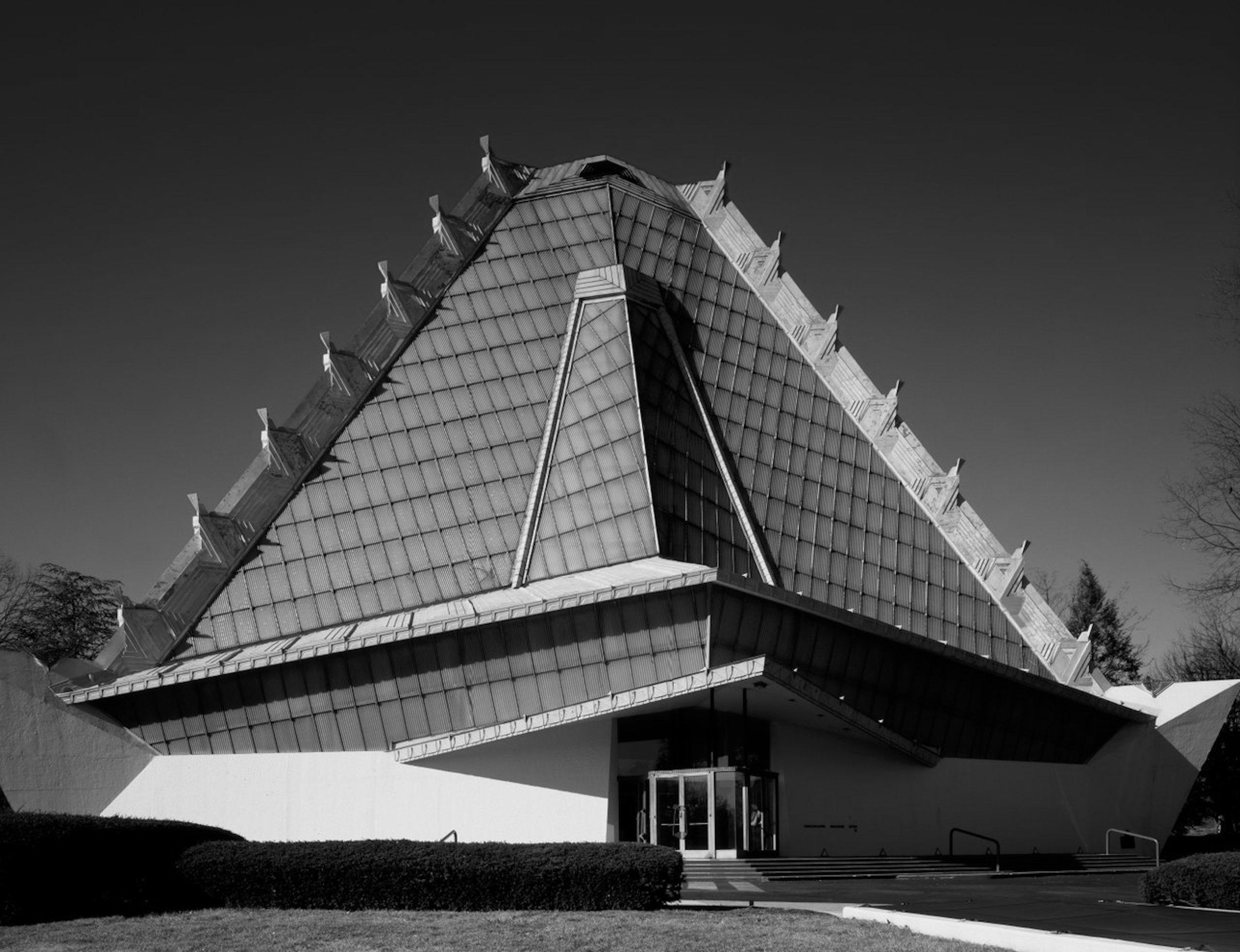 Beth Shalom Synagogue.jpg