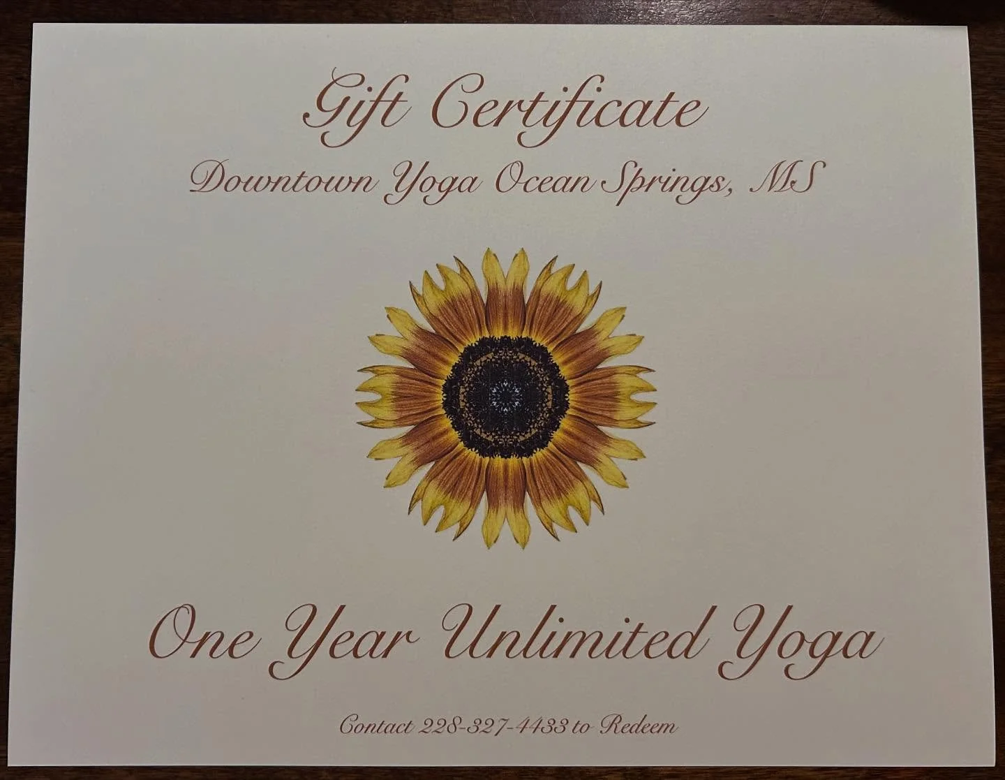 Someone is getting a VERY nice treat for Christmas! 😍 Whether for yourself, love or friend, yoga is truly a gift that keeps giving&hellip; 

#oceanspringsyoga #downtownyogaoceansprings #downtownocensprings