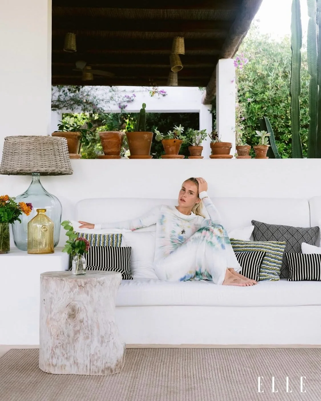 @monicanoz at her parents home for @elledanmark 

October 2025 issue 🤍