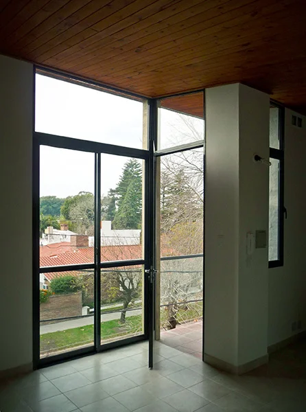 P1100969 r.jpg