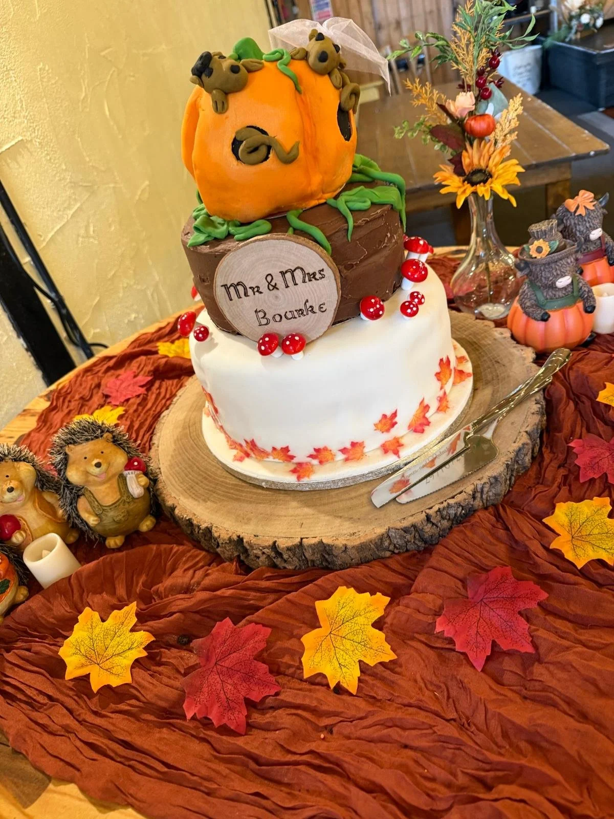 Natasha &amp; James’ Autumn Wedding at The Stables, Stanford Farm