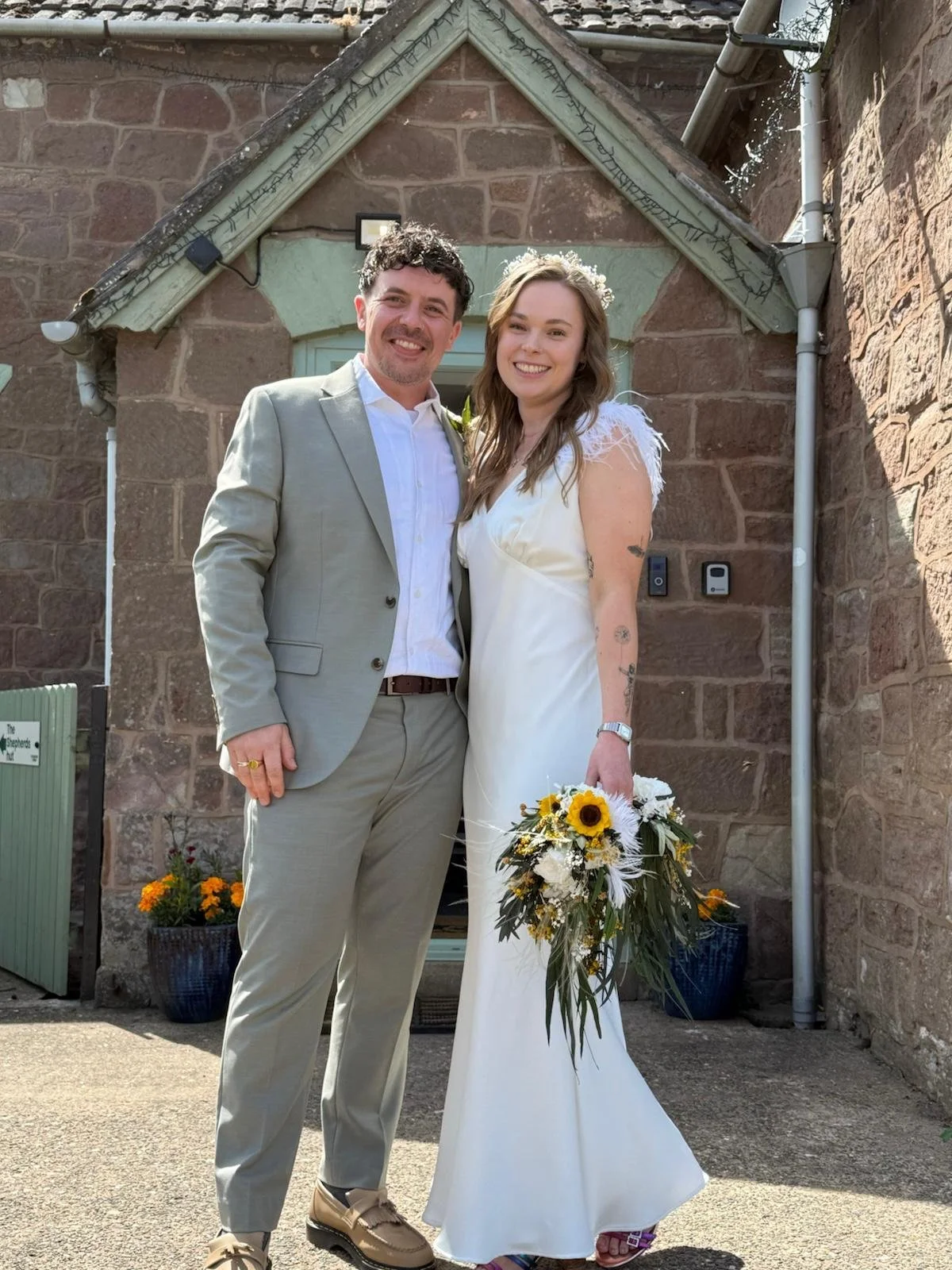Sarah and Carl's Bank Holiday Wedding at Stanford Farm, Shropshire
