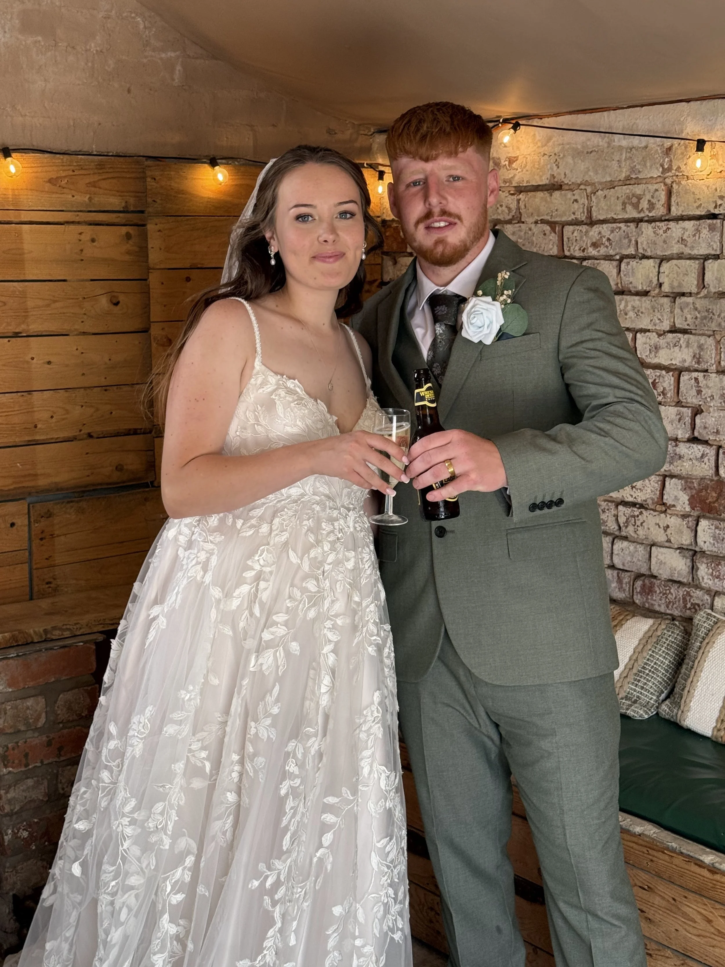 Maddy and Louis’ Lakeside Wedding at Stanford Farm